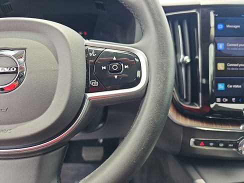 Used 2023 Volvo XC60 B5 Plus w/ Protection Package Premier FWD image 20