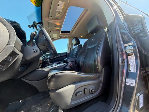 Used 2013 INFINITI JX35 AWD w/ Premium Pkg image 7