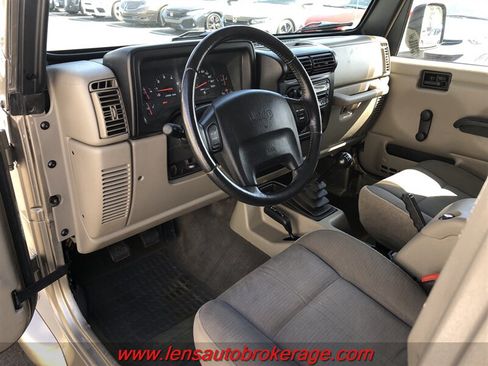 Used 2003 Jeep Wrangler Sahara AWD/4WD image 10