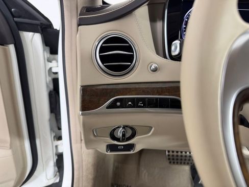 Used 2014 Mercedes-Benz S 550 Sedan image 26