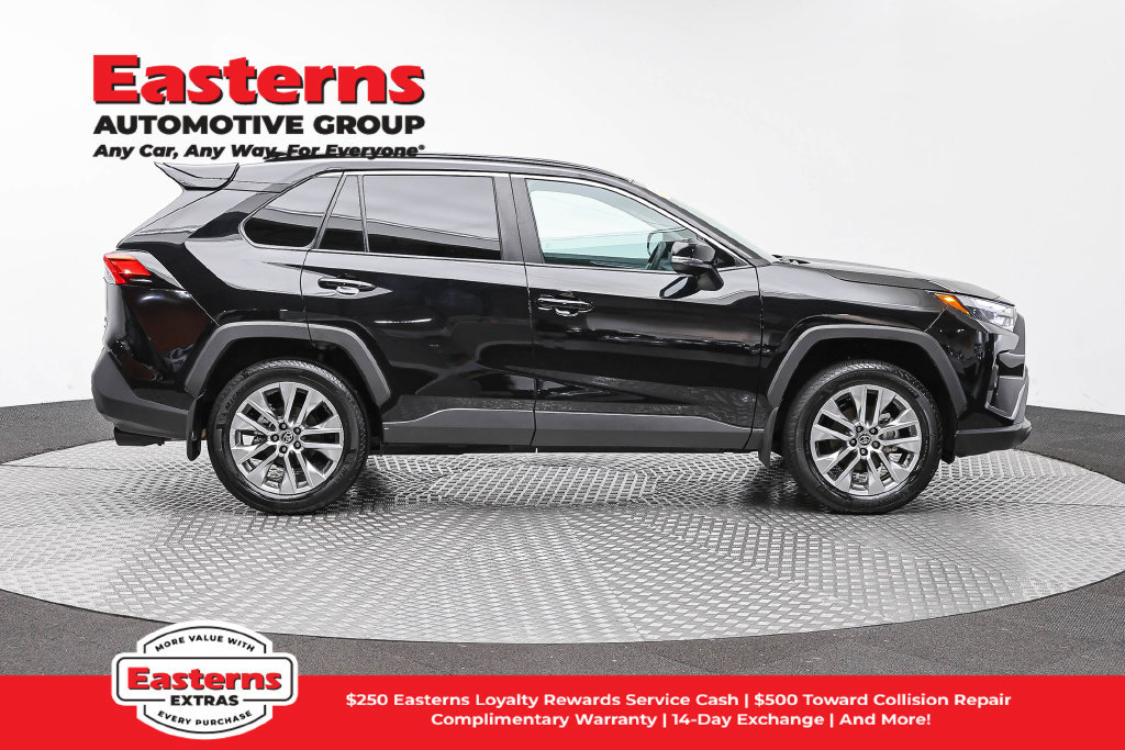 Used 2025 Toyota RAV4 XLE Premium w/ Weather Package AWD/4WD image 5