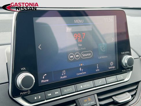 Used 2024 Nissan Altima 2.5 SV image 18