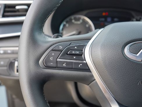 Certified 2025 INFINITI QX50 Sport image 12