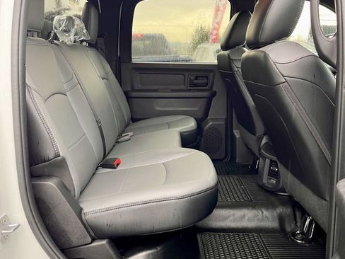 Used 2024 RAM 5500 Tradesman w/ Chrome Appearance Group image 23