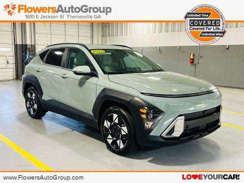 Used 2025 Hyundai Kona SEL image 1