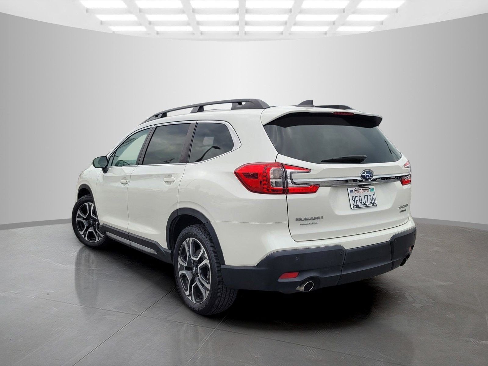 Used 2023 Subaru Ascent Limited AWD/4WD image 8