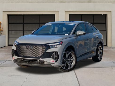 Used 2023 Audi Q4 e-tron Premium image 3