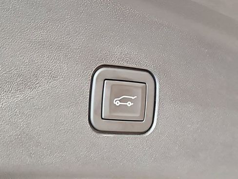 New 2026 Cadillac Vistiq Sport w/ LPO, Floor Liner Package image 30