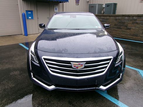 Used 2018 Cadillac CT6 Luxury image 2
