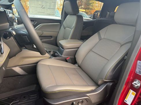 New 2026 Chevrolet Colorado ZR2 w/ Technology Package image 14