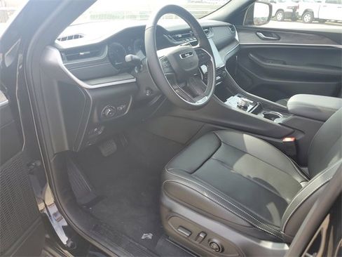 New 2025 Jeep Grand Cherokee L Limited w/ Luxury Tech Group II image 18