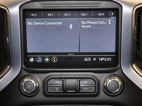 Used 2020 GMC Sierra 1500 SLE w/ SLE Value Package image 28