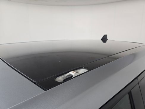 Used 2022 Rivian R1T Launch Edition image 13