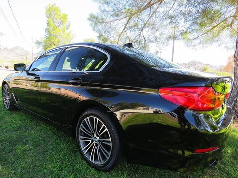 Used 2020 BMW 530i w/ Convenience Package image 4