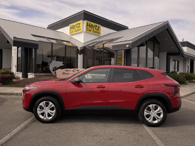 Used 2026 Chevrolet Trax LS FWD image 1