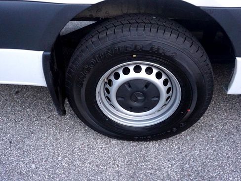 Used 2023 Mercedes-Benz Sprinter 2500 image 11