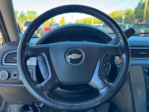 Used 2008 Chevrolet Avalanche LS image 17