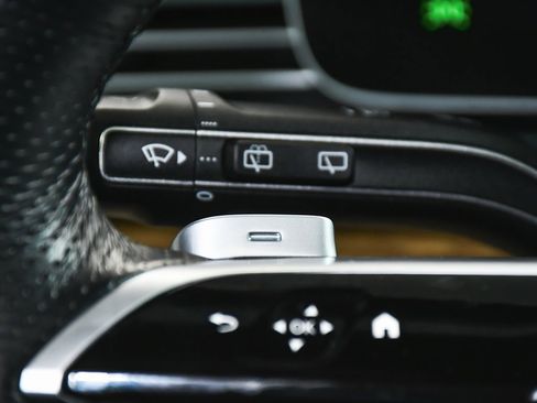 Used 2025 Mercedes-Benz GLS 450 GLS 450 image 46