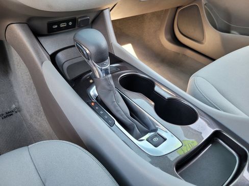 Used 2023 Chevrolet Malibu LS FWD image 21