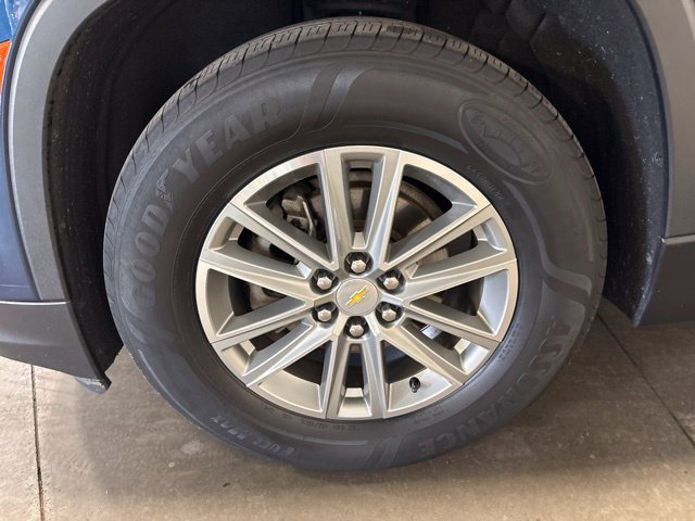 Used 2023 Chevrolet Traverse LT FWD image 7