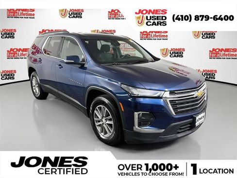 Used 2023 Chevrolet Traverse LT FWD image 1