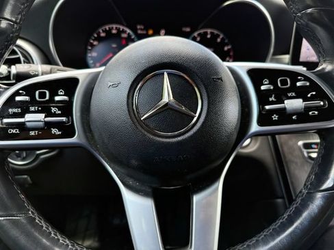 Used 2022 Mercedes-Benz GLC 300 4MATIC w/ Multimedia Package Lite image 25