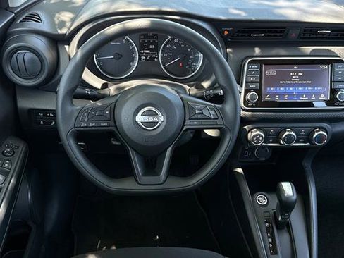 New 2025 Nissan Kicks Play S image 15
