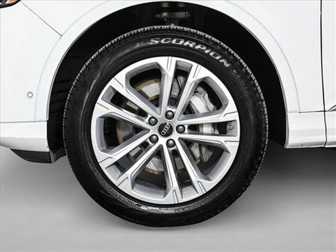 Used 2025 Audi Q7 3.0T Premium Plus image 26