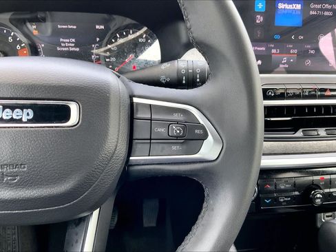 Used 2024 Jeep Compass Latitude AWD/4WD image 24