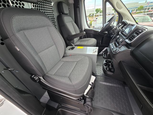 Used 2025 RAM ProMaster 2500 FWD image 10
