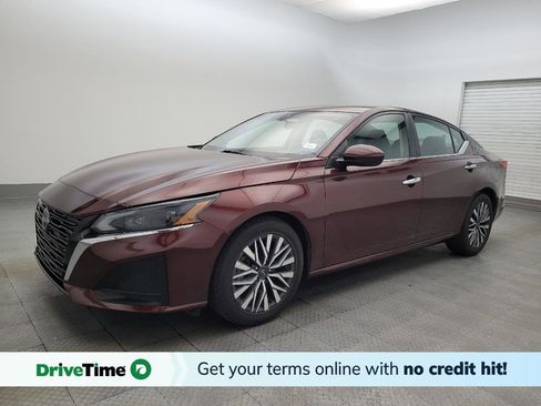 Used 2023 Nissan Altima 2.5 SV image 1