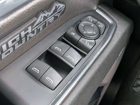 Used 2023 Chevrolet Silverado 1500 High Country w/ Technology Package image 23