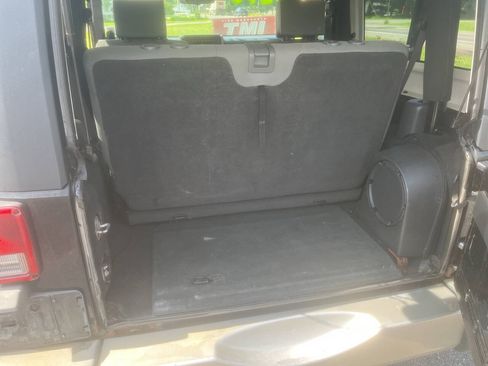 Used 2008 Jeep Wrangler Sahara w/ Dual Top Group AWD/4WD image 18