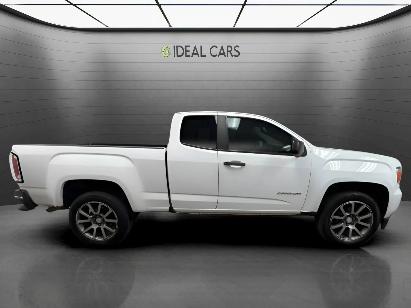 Used 2018 GMC Canyon W/T RWD image 4