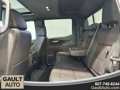 Used 2023 Chevrolet Silverado 1500 High Country w/ High Country Premium Package image 17