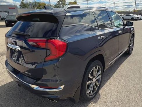 Used 2019 GMC Terrain Denali w/ Advanced Safety Package image 6