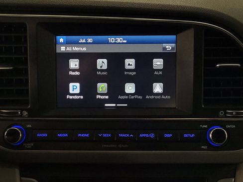 Used 2017 Hyundai Elantra SE FWD image 25
