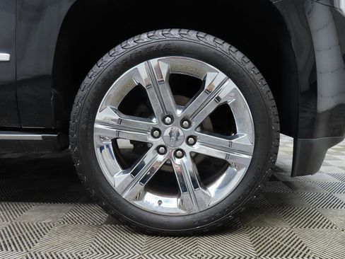 Used 2020 GMC Yukon XL Denali w/ Denali Ultimate Package image 8