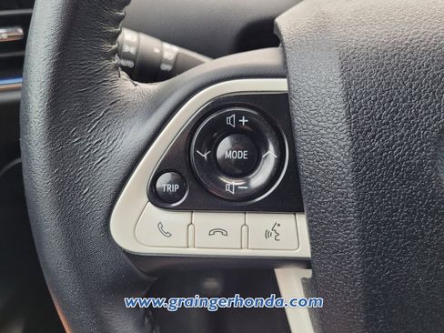 Used 2016 Toyota Prius Four Touring image 19