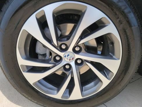 Certified 2023 Buick Envision Essence AWD/4WD image 14