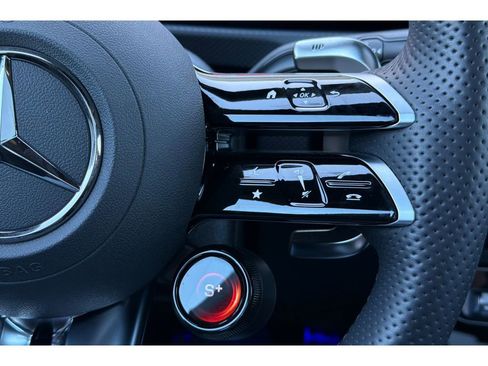 Used 2025 Mercedes-Benz CLA 35 AMG 4MATIC image 27