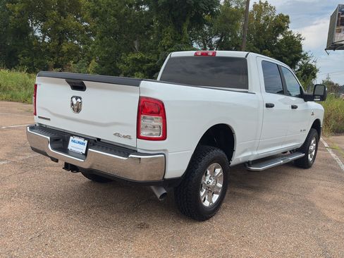Used 2024 RAM 2500 Big Horn w/ Off Road Package AWD/4WD image 4