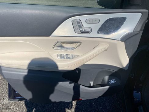 Used 2020 Mercedes-Benz GLE 450 4MATIC image 11