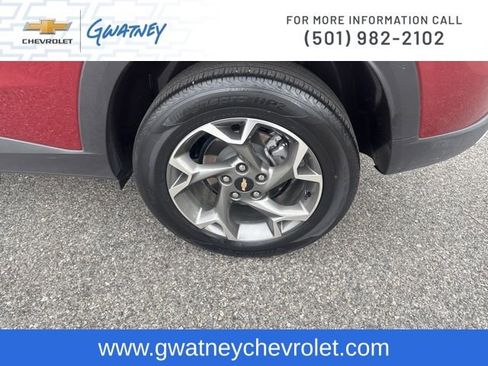 Used 2025 Chevrolet Trax LT image 10