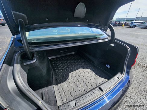 Used 2017 BMW 740i xDrive AWD/4WD image 17