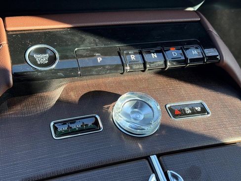 New 2025 Lincoln Navigator Reserve image 14