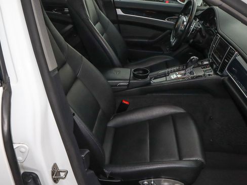 Used 2016 Porsche Panamera Edition image 26