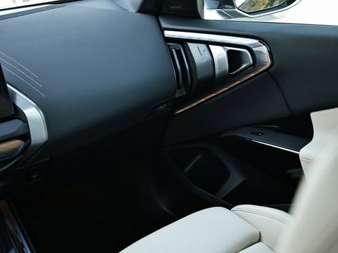 New 2026 BMW X3 xDrive30 w/ Premium Package image 27