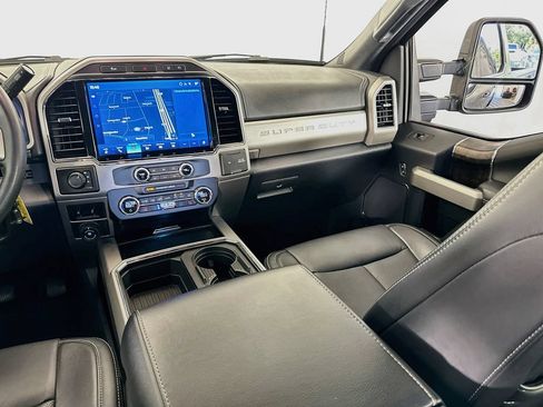 Used 2022 Ford F250 Lariat w/ Black Appearance Package AWD/4WD image 23