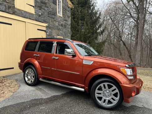 Used 2007 Dodge Nitro R/T image 1